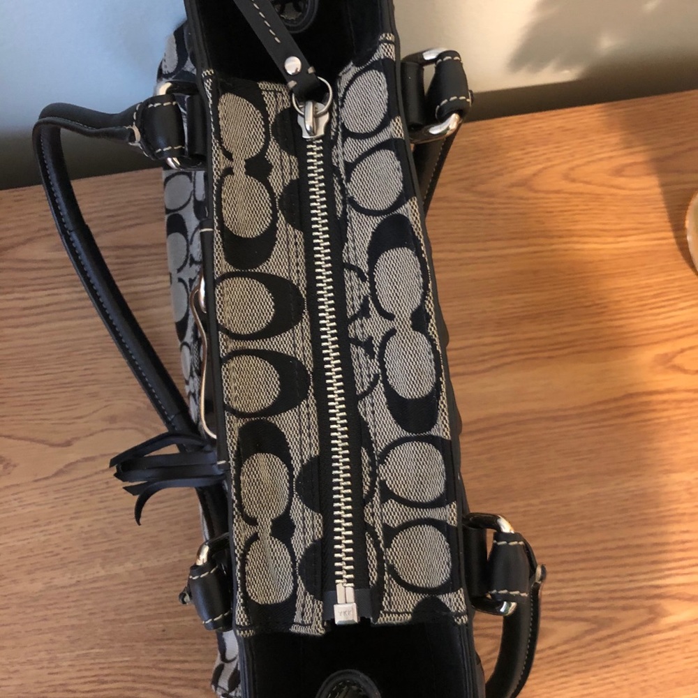 Coach Purse - Picture 4 of 4